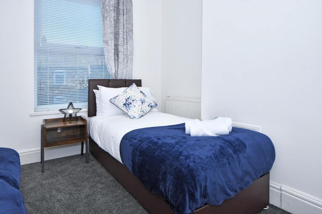 Stoke-on-TrentJane House, Superb 3 Bed House, Sleeps 6别墅 外观 照片